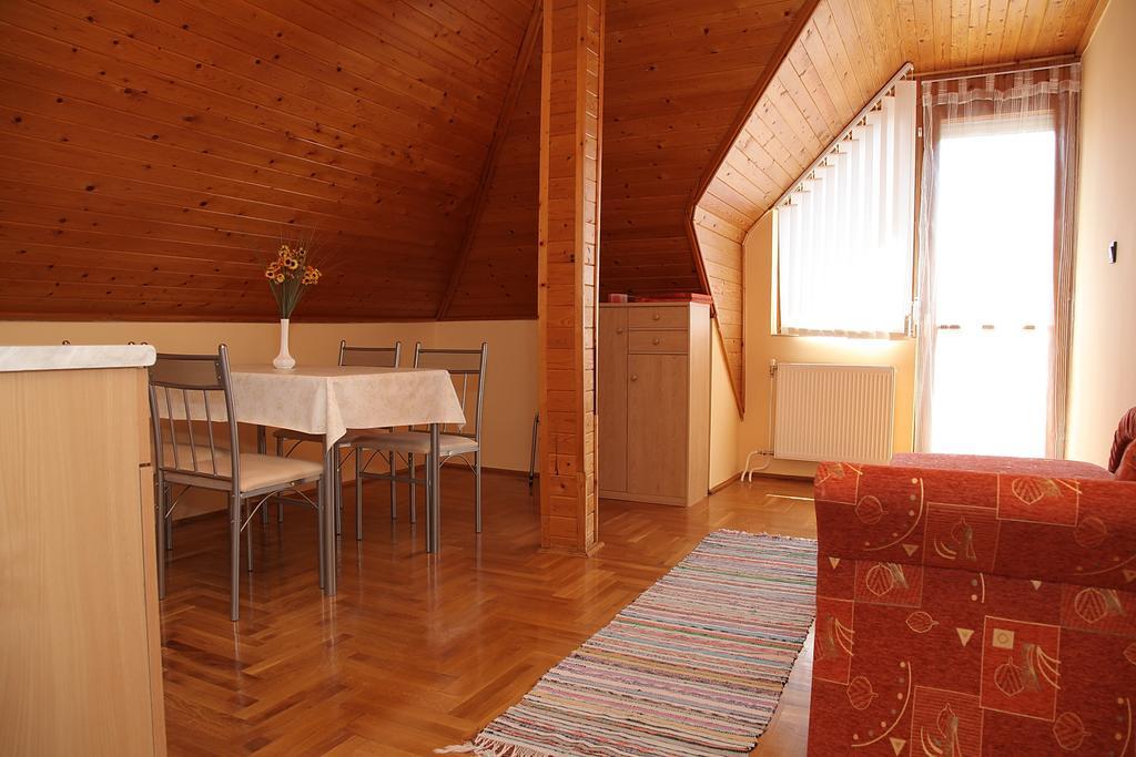 Andrea Apartmanhaz Balatongyörök Екстериор снимка