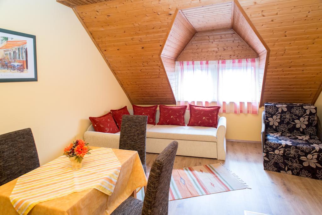 Andrea Apartmanhaz Balatongyörök Екстериор снимка