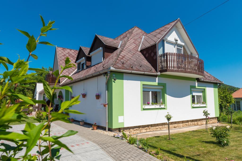 Andrea Apartmanhaz Balatongyörök Екстериор снимка